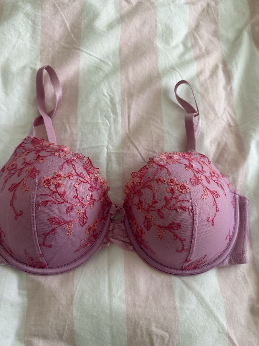 Hunkemöller Altra biancheria intima: Hunkemöller 80D BH – Usato da Wil SG venduto da xrnvani 1