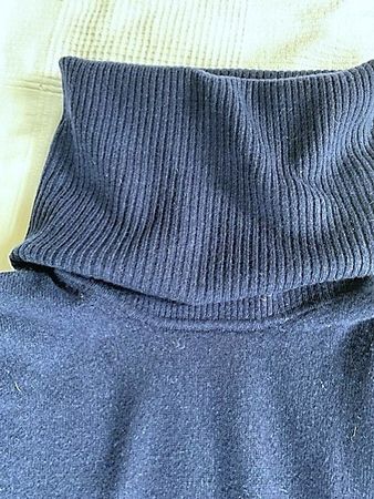 pull bleu mauve 100% cashmere de Not Shy