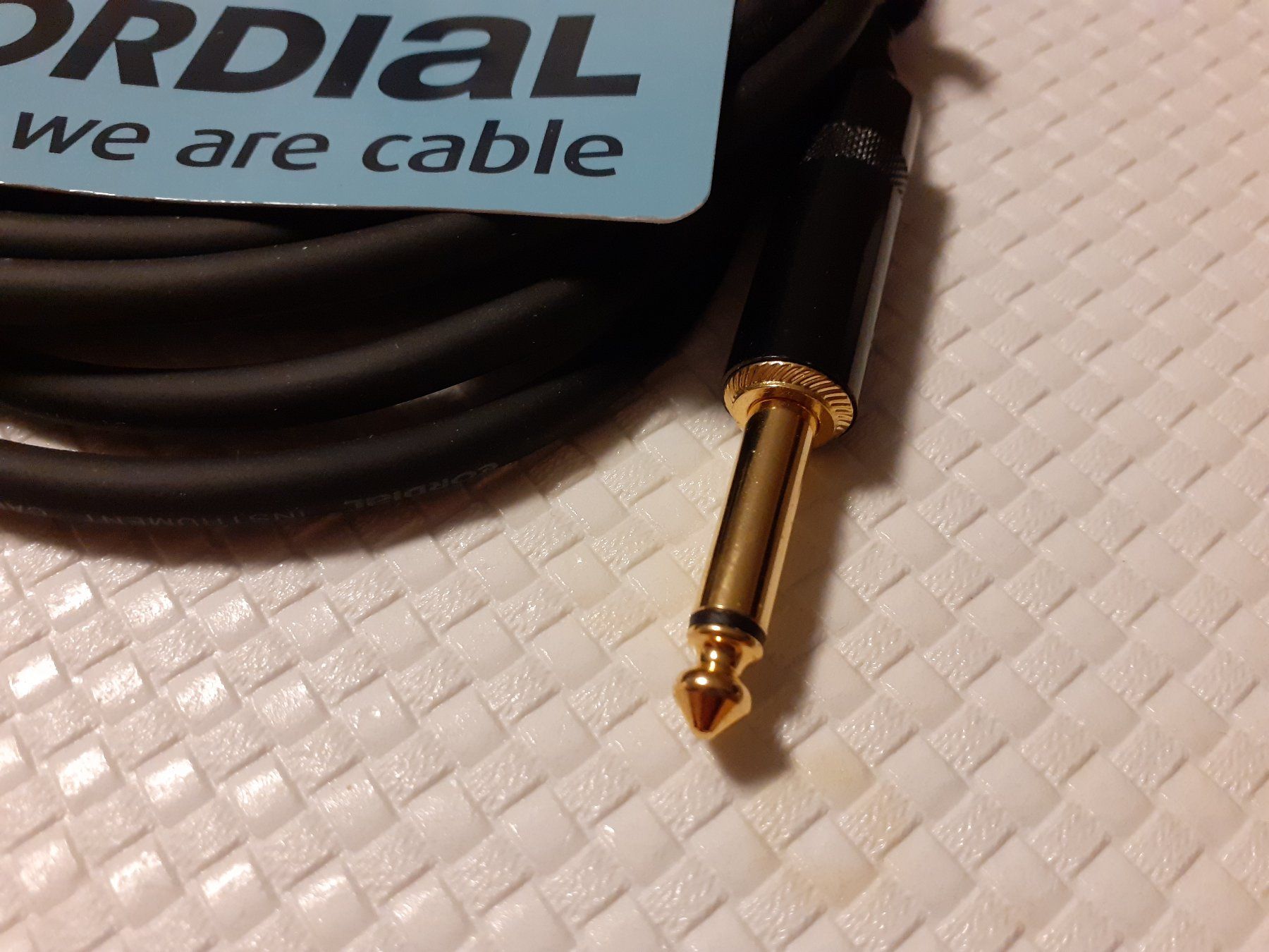 Cavi: New Cordial CCI 3 PP 3m Instrument Cable – Nuovo e nell'imballaggio originale da Torgon venduto da Guitar223 3