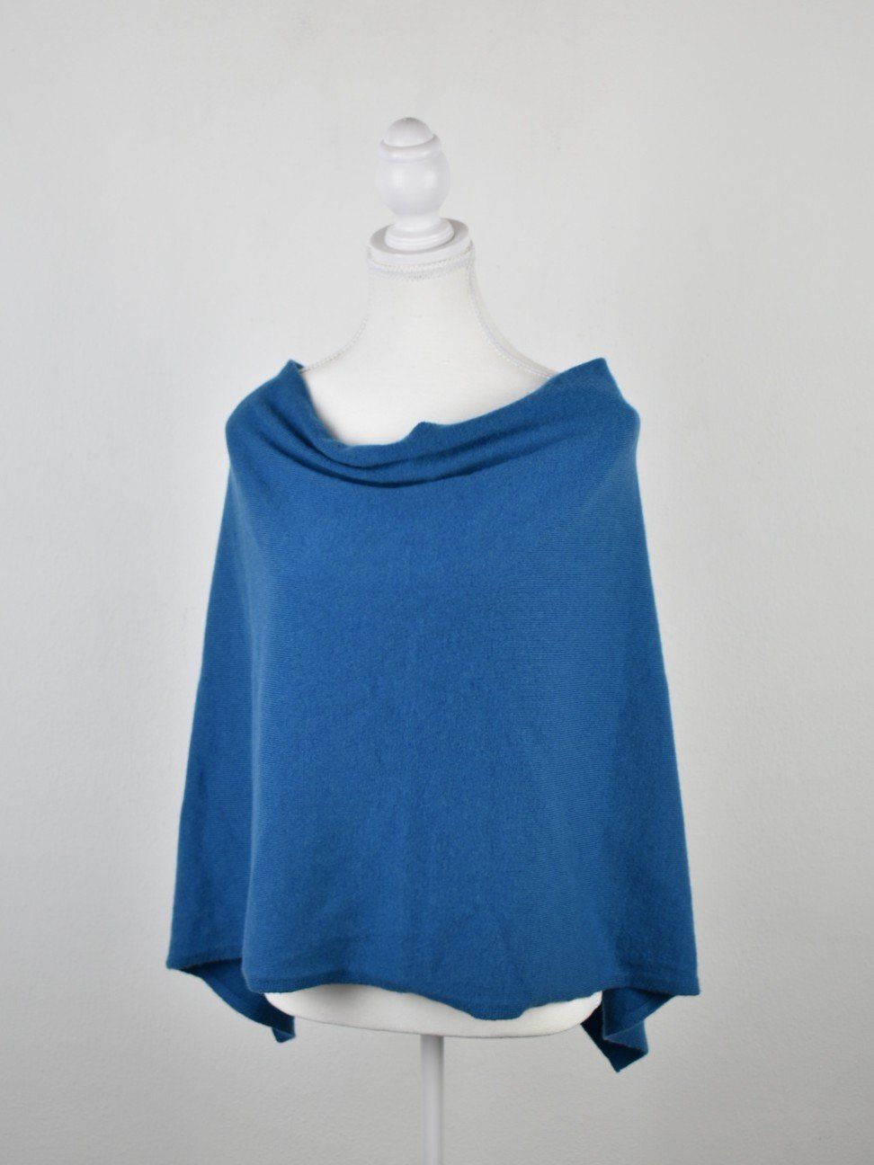 Altro in Moda donna: Eric Bompard Poncho, 100% Cashmere, neuwertig – Nuovo (secondo la descrizione) da Nürensdorf venduto da 2ND_STORY 1