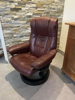 Stressless Royal Relaxsessel mit Hocker – echtes Leder