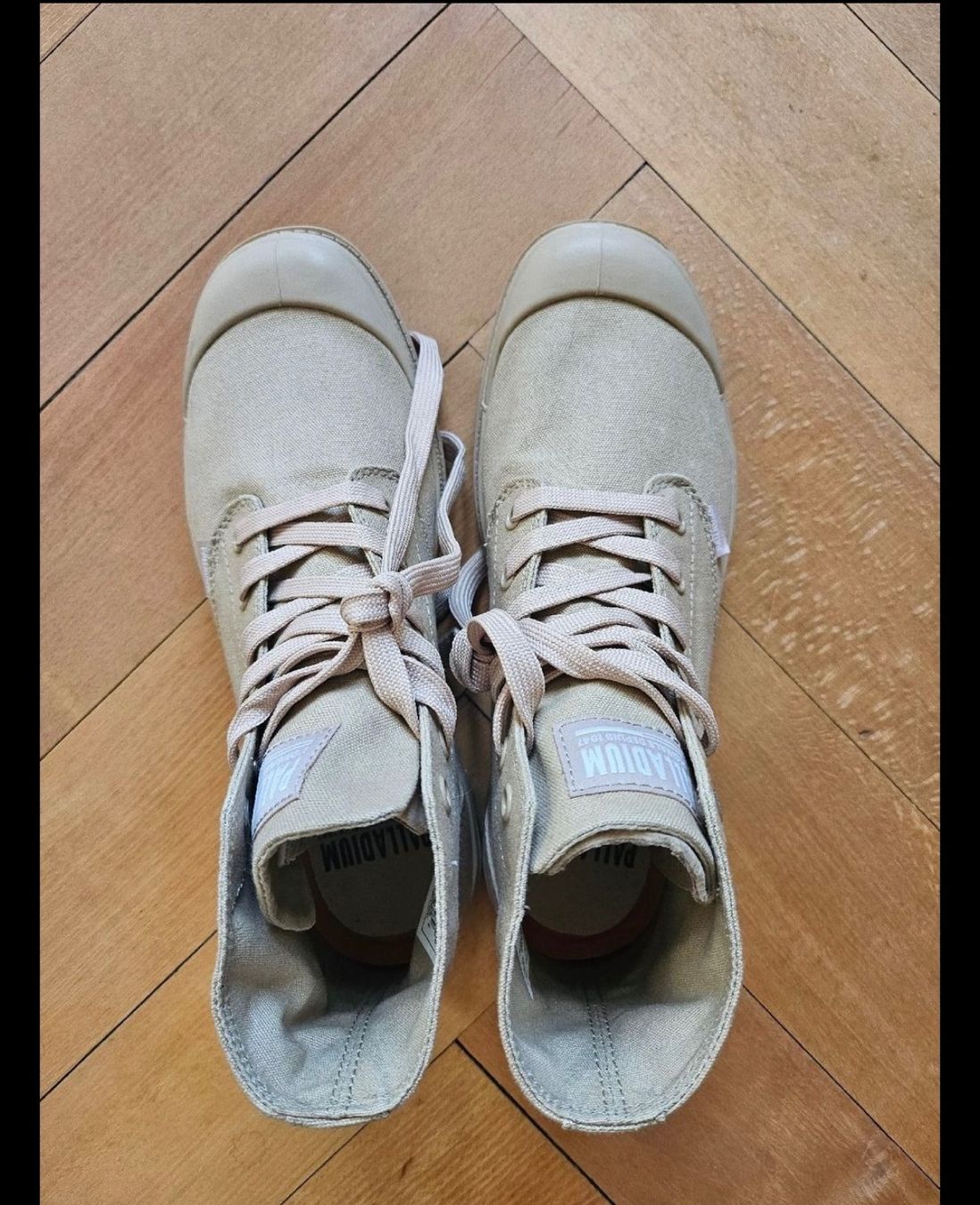 Palladium Scarpe da donna: Palladium Sneakers – Nuovo (secondo la descrizione) da Neuchâtel venduto da ClosetSwap