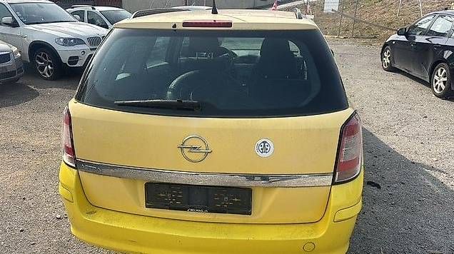 Automobili: OPEL Astra H1 6R Cvan – Usato da Zürich venduto da balve30 3