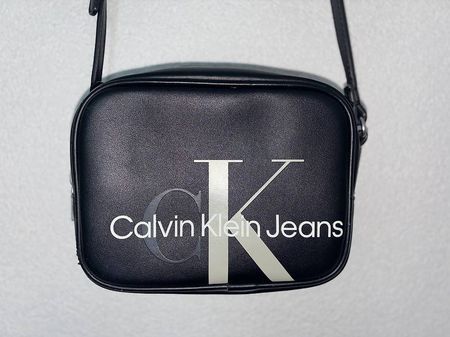 SAC BANDOULIÈRE CALVIN KLEIN JEANS NOIR