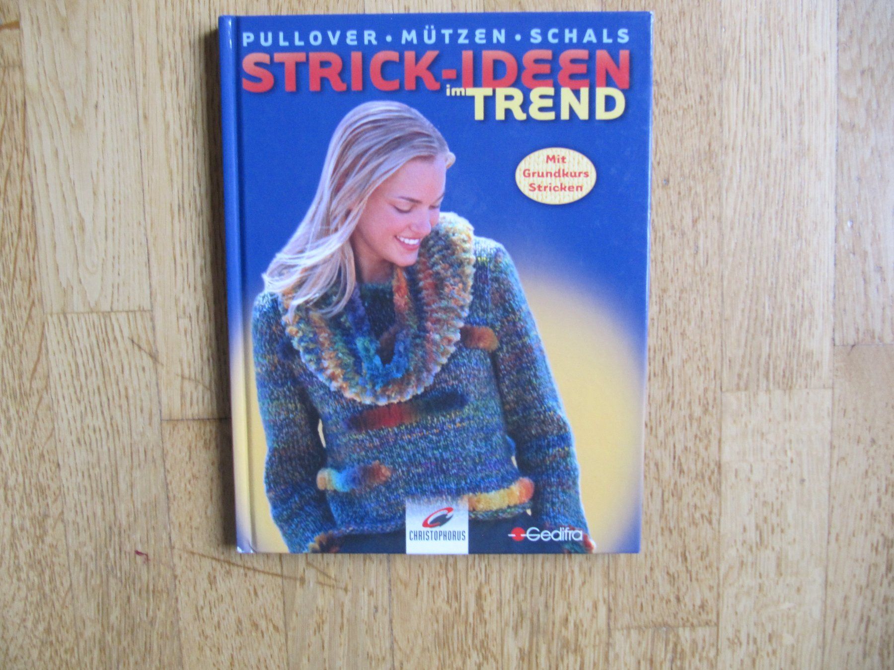 Libri: Strickideen im Trend , - Kreativbuch Strick-Buch – Usato da Würenlos venduto da Carabella0