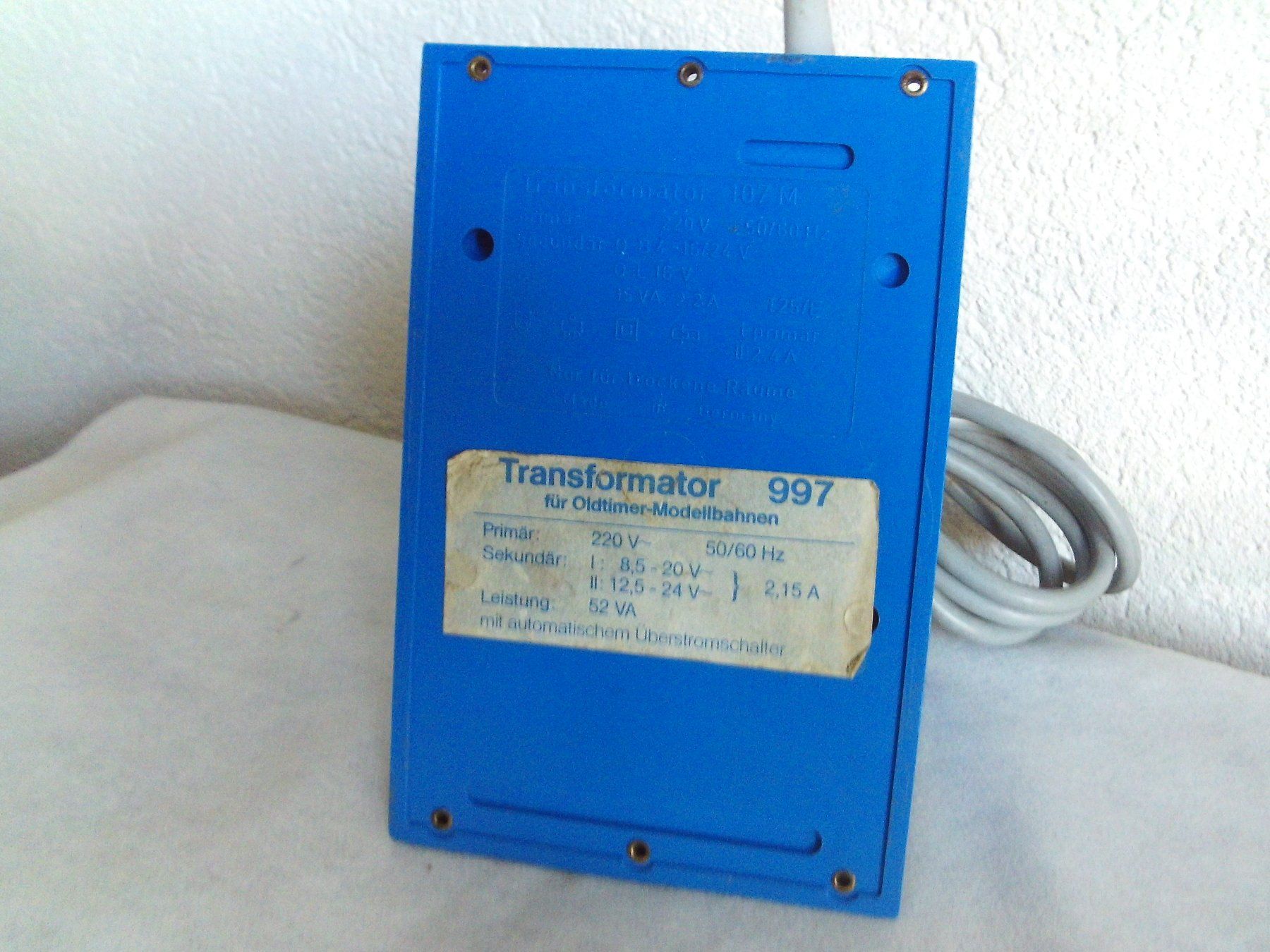 Modellini di ferrovie: Modellbahn Transformator Titan Typ 997 blau  52 VA  2,5 A – Usato da Grenchen venduto da Zora25 2