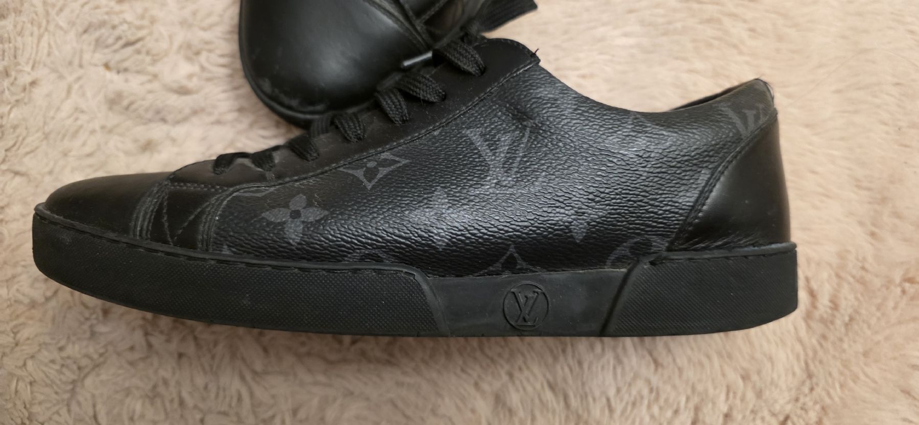 Louis Vuitton Chaussures hommes: Louis Vuitton Schuh Sneaker  – D'occasion à Nuglar par Danivenividiundeasy