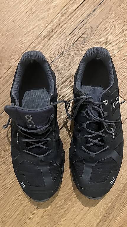 Scarpe da uomo: On Schuhe CoreTex! Nr. 44 – Usato da Otelfingen venduto da Leaping 2