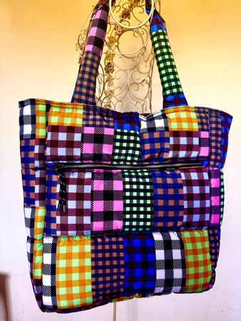 Coole farbige Handtasche