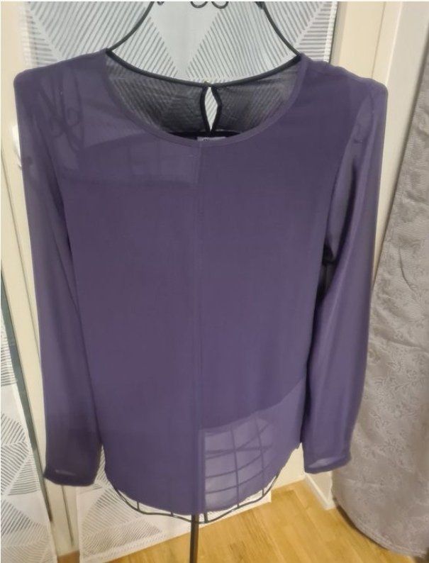 Only Camicette: ONLY Elegante Bluse Gr. S aubergine – Nuovo (secondo la descrizione) da Münsingen venduto da Nik_und_Kat