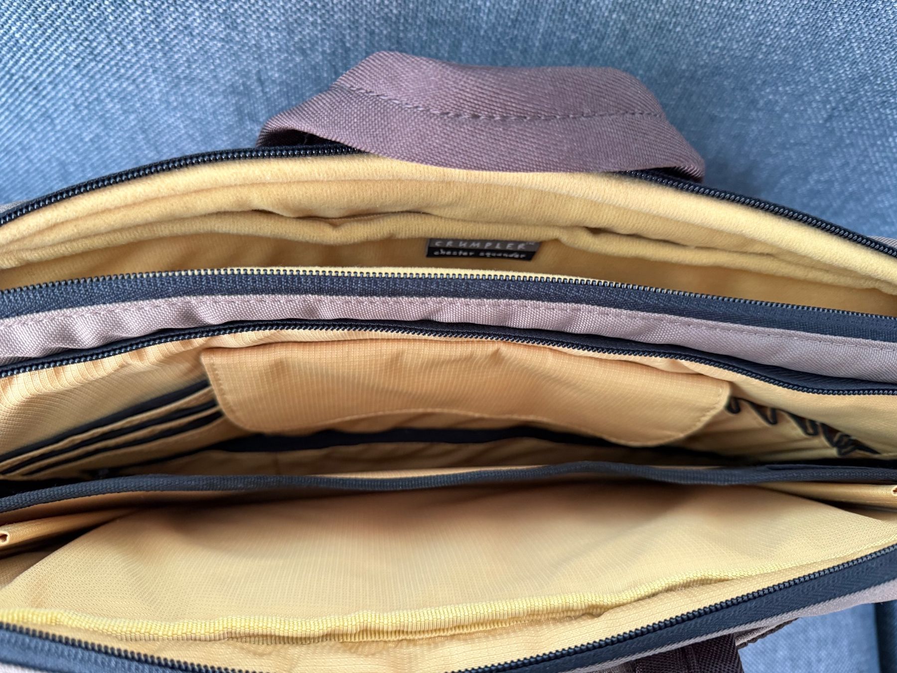 Crumpler Borse: Crumpler Laptoptasche "Chester Squander" Braun - neuwertig – Usato da Riehen venduto da Nyenhuis 5