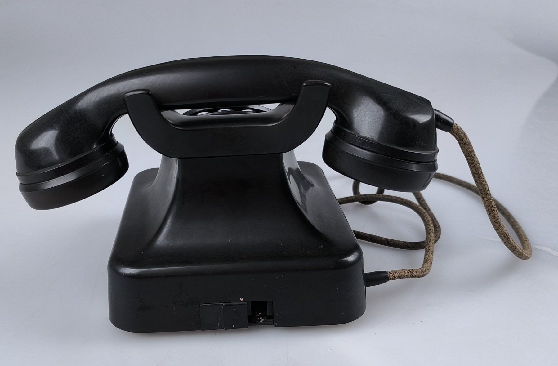 Telefone: Schweizer Tischtelefon Modell 1929 – Gebraucht aus Rüti ZH von Restwert_Rueti_ZH 2