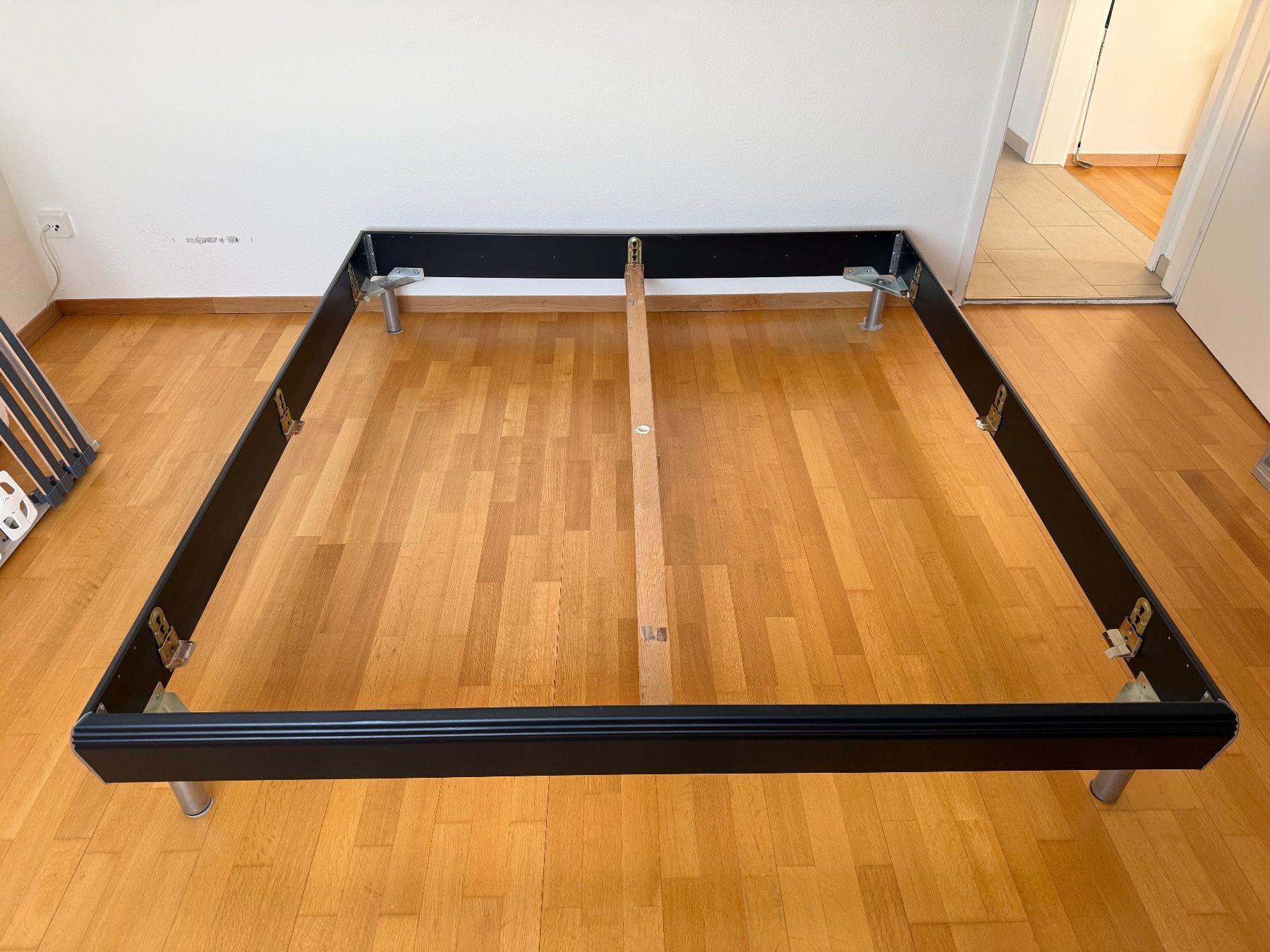 Letti: Bettrahmen 180 x 200 – Usato da Meilen venduto da Kanaha_55
