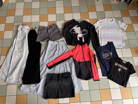 Tolles Kleiderpaket ca. Gr. 146/152