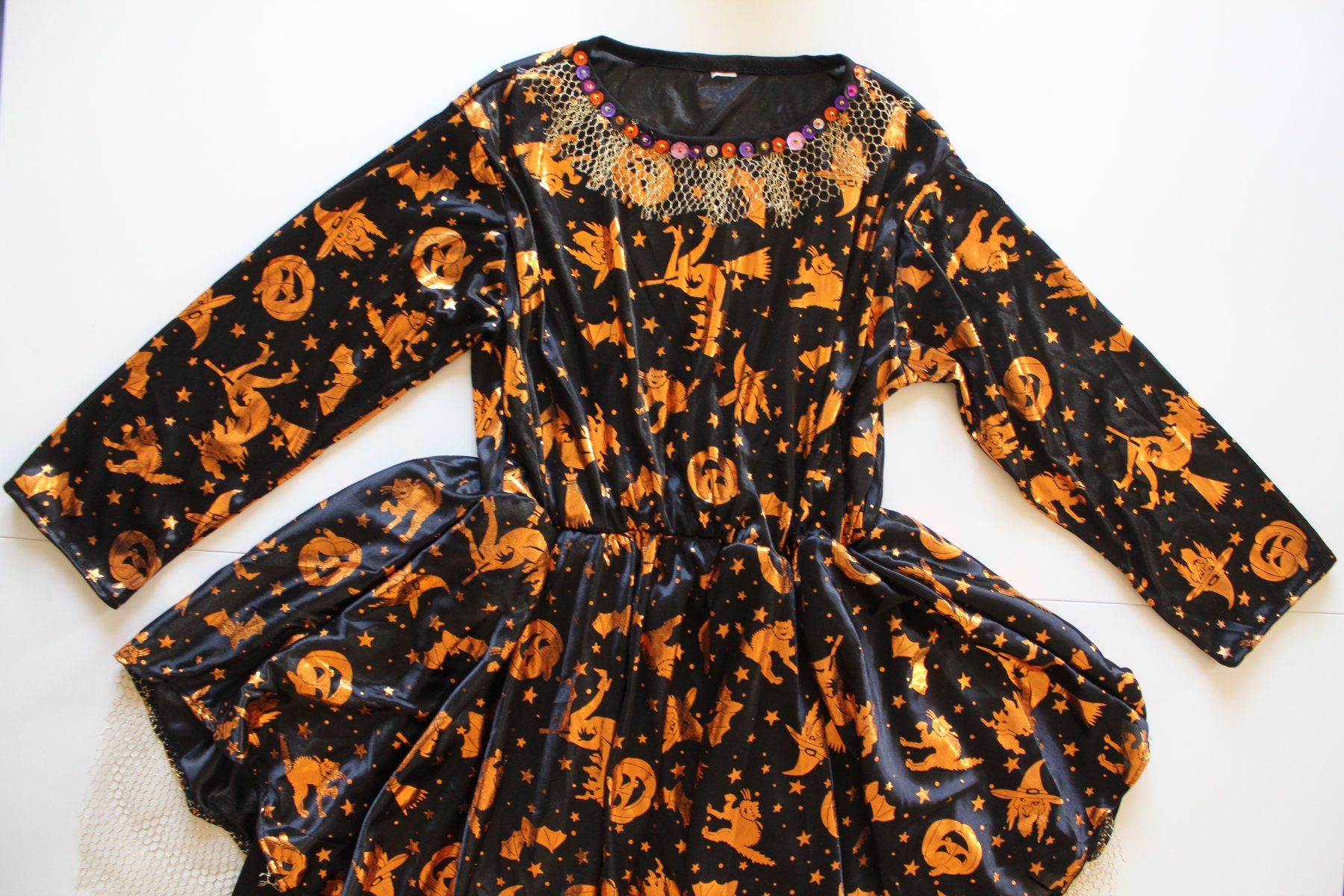 Costumi: Costume sorcière / Hexe t. 5 - 6 ans – Usato da Peseux venduto da CoolShoping 3