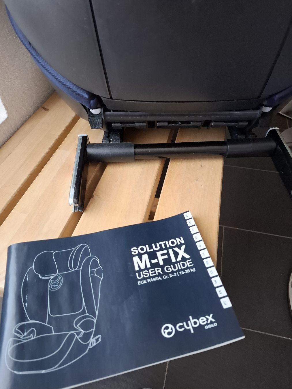 Cybex Seggiolini per auto: Cybex Solution M-Fix Kindersitz Gruppe 2-3 dunkelblau – Usato da Rafz venduto da patsy00 1