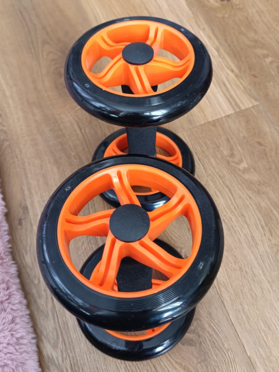 Hometrainer: Bauchtrainer, 2 Rollen, Fitnessgerät – Usato da Silvaplana venduto da Suomi3101 1