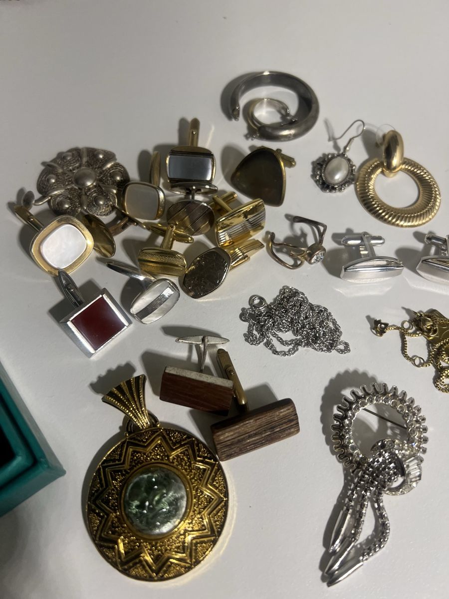 Autres bijoux: Lot de bijoux anciens – D'occasion à St-Pierre-Clages par ste_xk6p 5