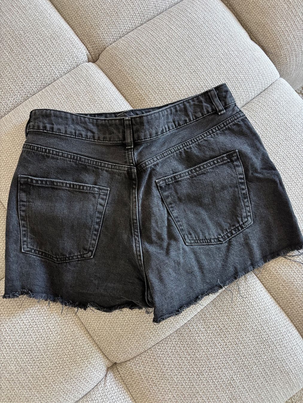 Topshop Jeans: Short en jeans noir taille M – D'occasion à Bulle par lfr_gfx8 1