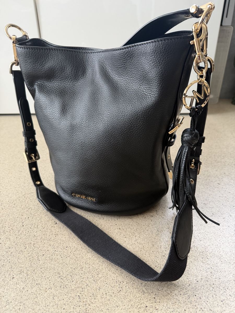 Michael Kors Borse da donna: Michael Kors Beuteltasche schwarz – Nuovo (secondo la descrizione) da Schlieren venduto da cor_jgb7 1