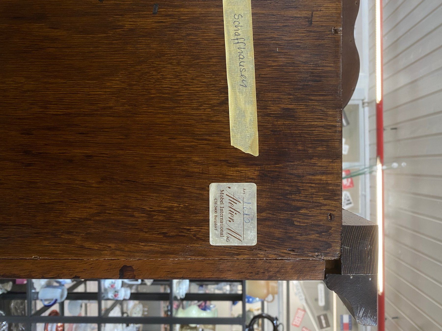 Vetrine: Schöne Vitrine aus dunklem Holz mit Schubladen – Usato da Neuhausen am Rheinfall venduto da galleria13 5