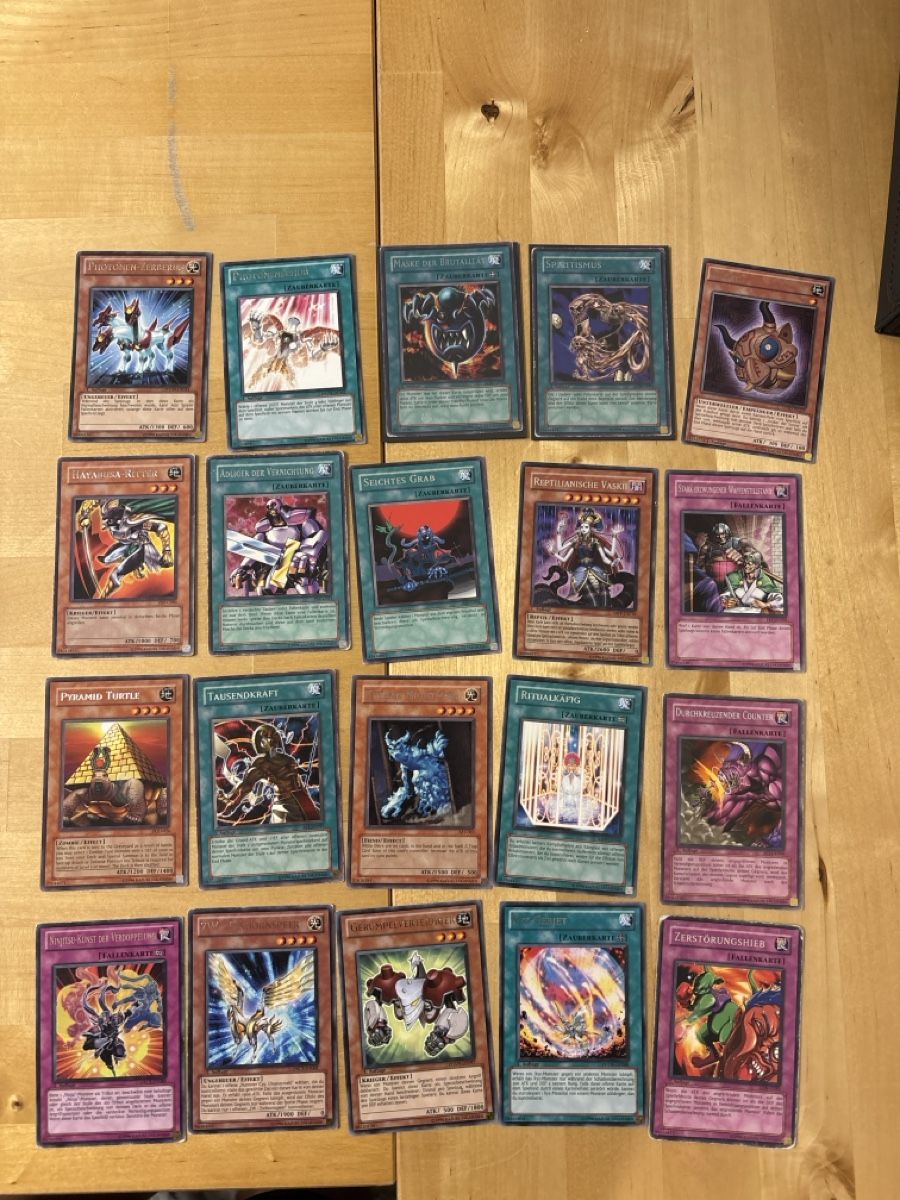 Yugioh Carte collezionabili: Yugioh Alte Rare Karten 20x – Usato da Speicherschwendi venduto da YugisKartenKammer