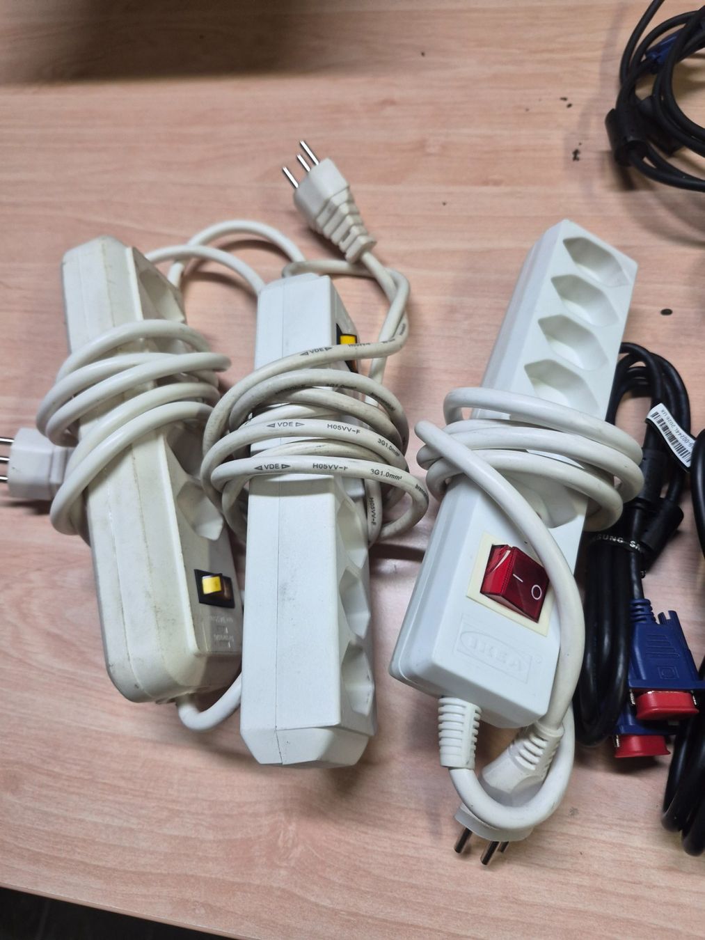 Câbles: 915 Posten diverse Kabel – D'occasion à Derendingen par Meisterstuecke 3