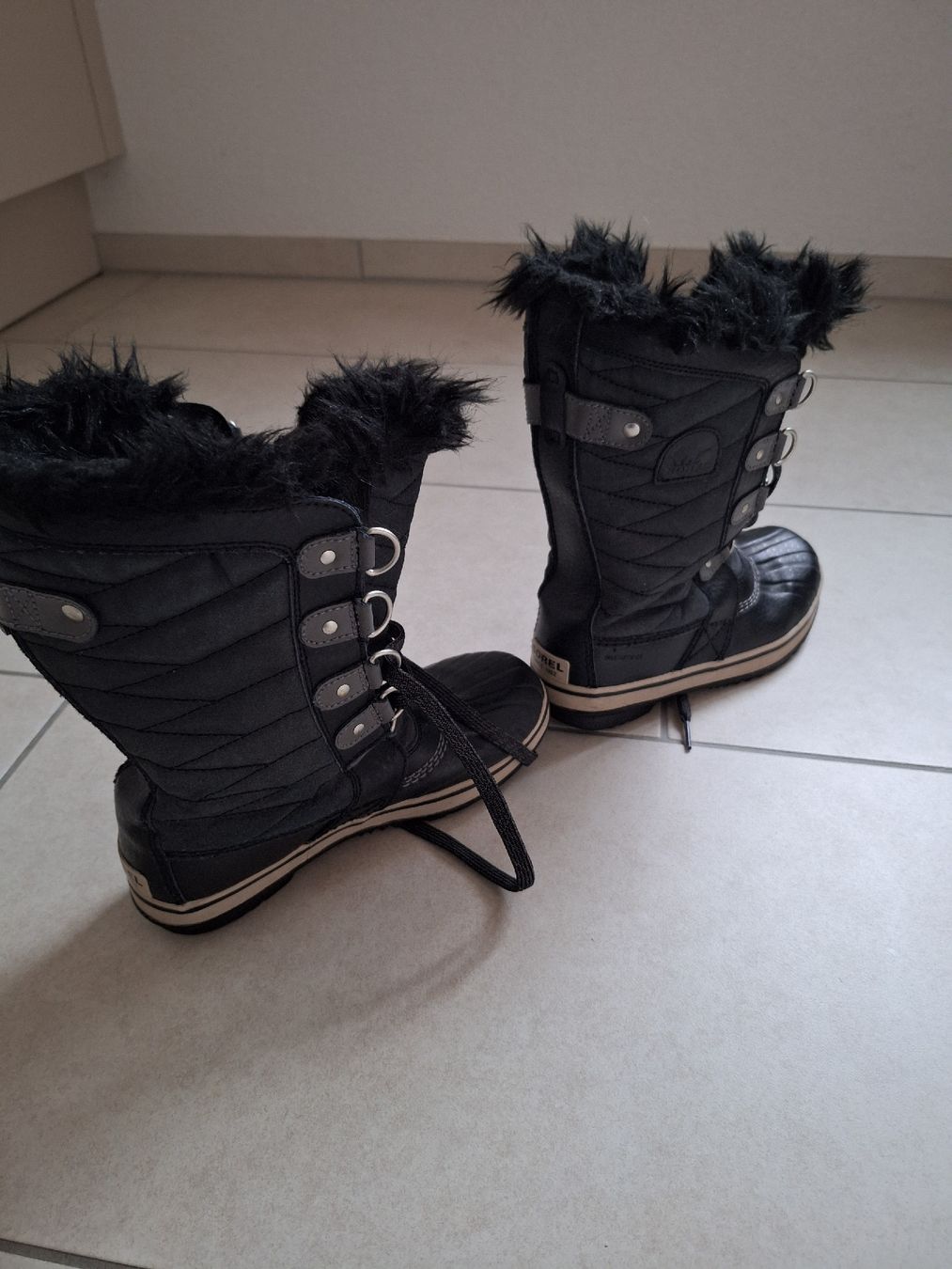 Scarpe per ragazze: Sorel Winterstiefel, Gr. 34, Schwarz – Usato da Pfäffikon ZH venduto da Shoppi5 2