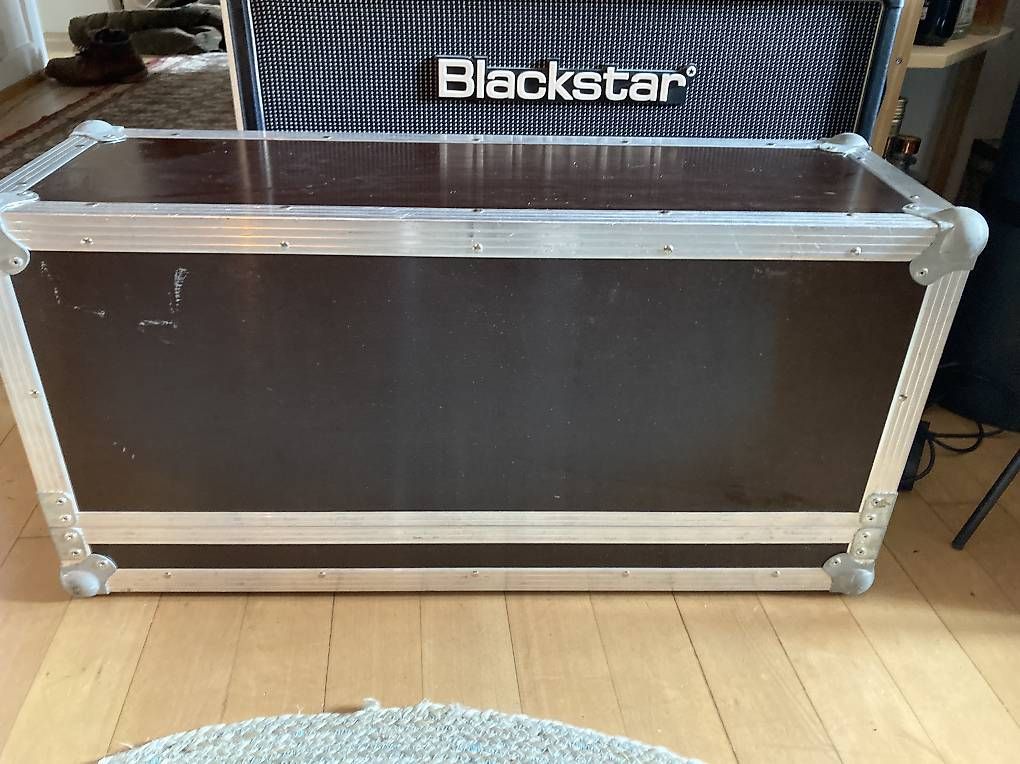 Marshall Amplificatori: Marshall JCM 800 inkl. Flightcase und Footswitch – Usato da Basel venduto da Fiinn.H 3