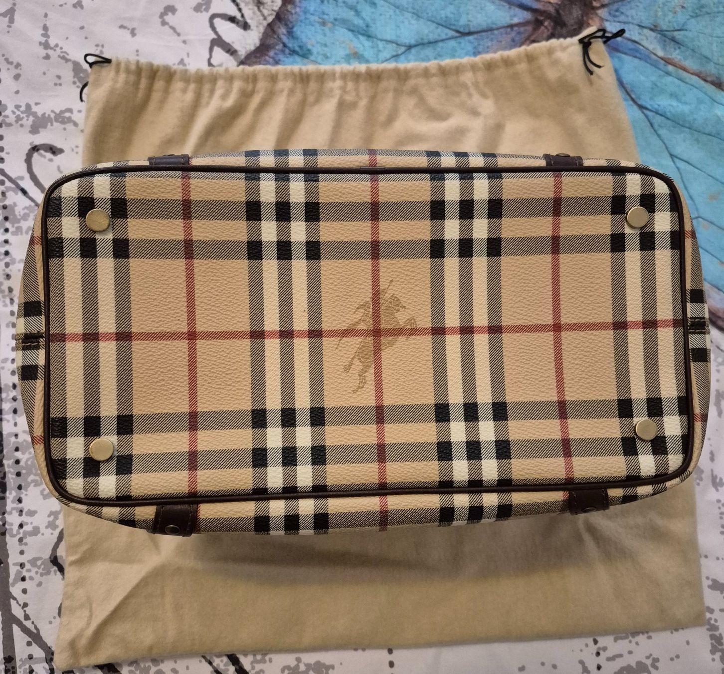 Burberry Sacs femmes: Burberry Handtasche – D'occasion à Gümligen par Amore.1 2