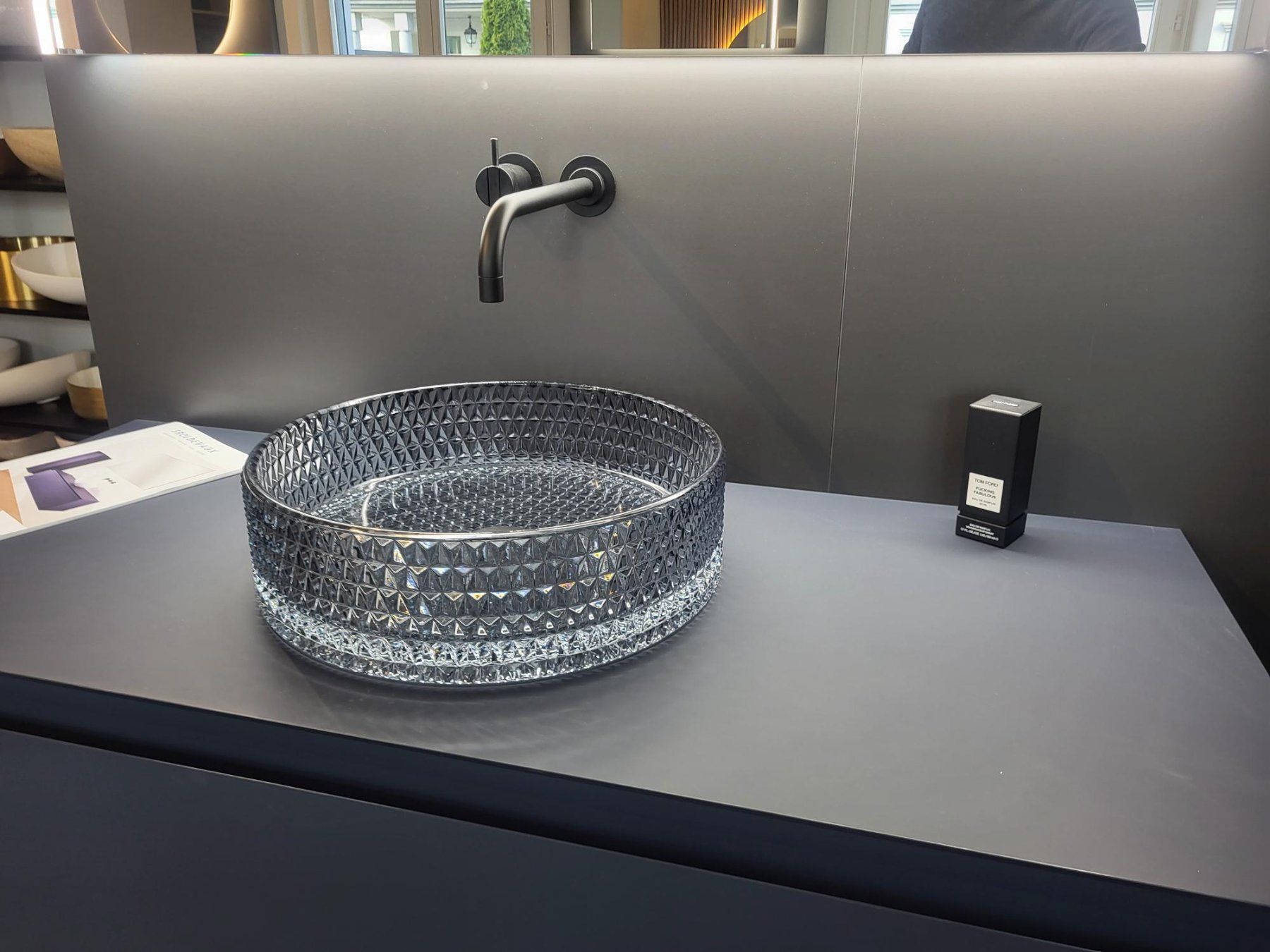 Lavabi & lavandini: Aufsatzbecken Ritaglio aus Glas – Nuovo e nell'imballaggio originale da Küssnacht am Rigi venduto da domusinterior 1