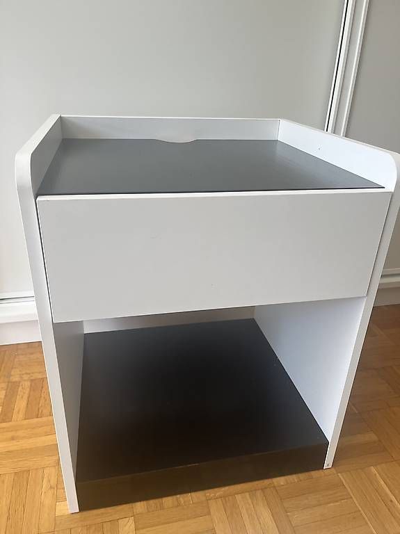 Comodini: Set de 2 tables de chevet neuves  – Usato da Confignon venduto da shaka_maka01