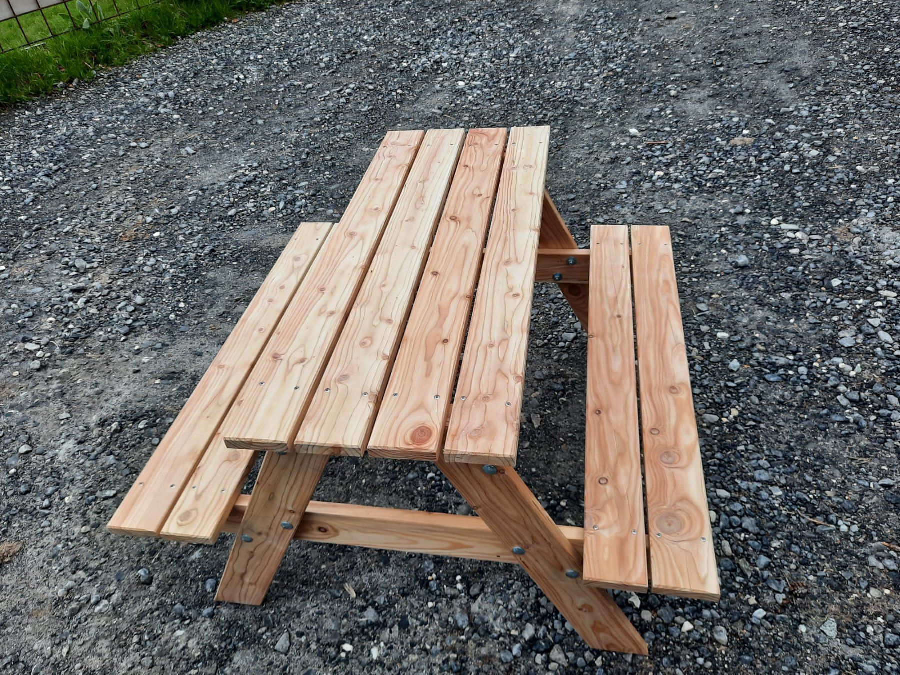 Tavoli: Picknicktisch Kinder – Nuovo (secondo la descrizione) da Heiligenschwendi venduto da kiplimo 2