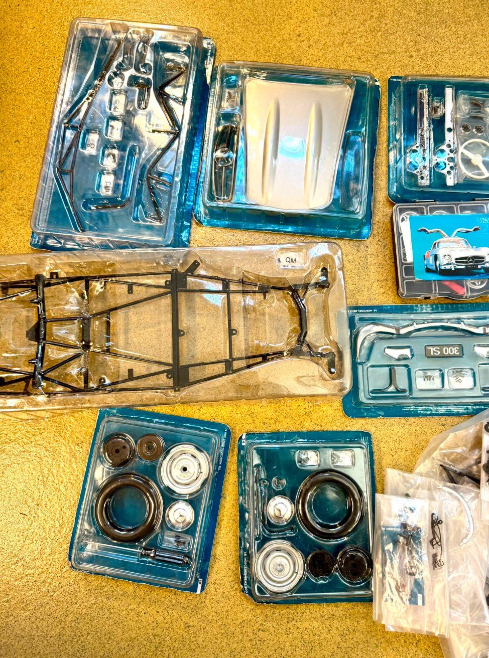 Mercedes-Benz Modellautos: Eaglemoss Mercedes 300Sl kit 1:8 – Defekt aus Lausanne von Techobby 4