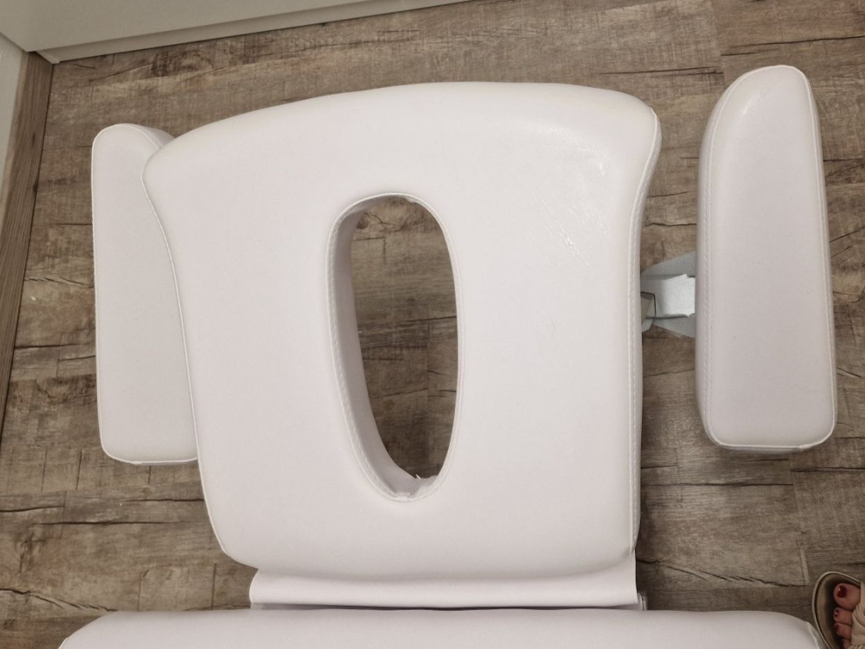 Fauteuils de soin: Massageliege – D'occasion à Inkwil par cor_l8zv 1