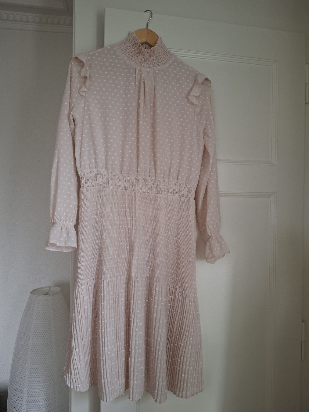 Vestiti: Robe romantique beige Manor T38 – Usato da Lausanne venduto da Cognitia