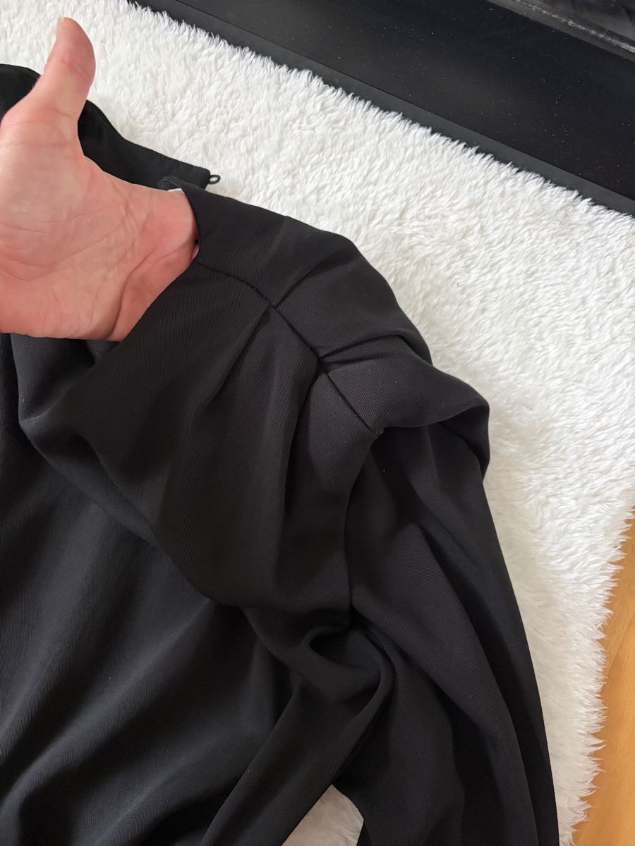 Mango Vestiti: Black long sleeve dress Mango – Usato da Zürich venduto da Abu95 8
