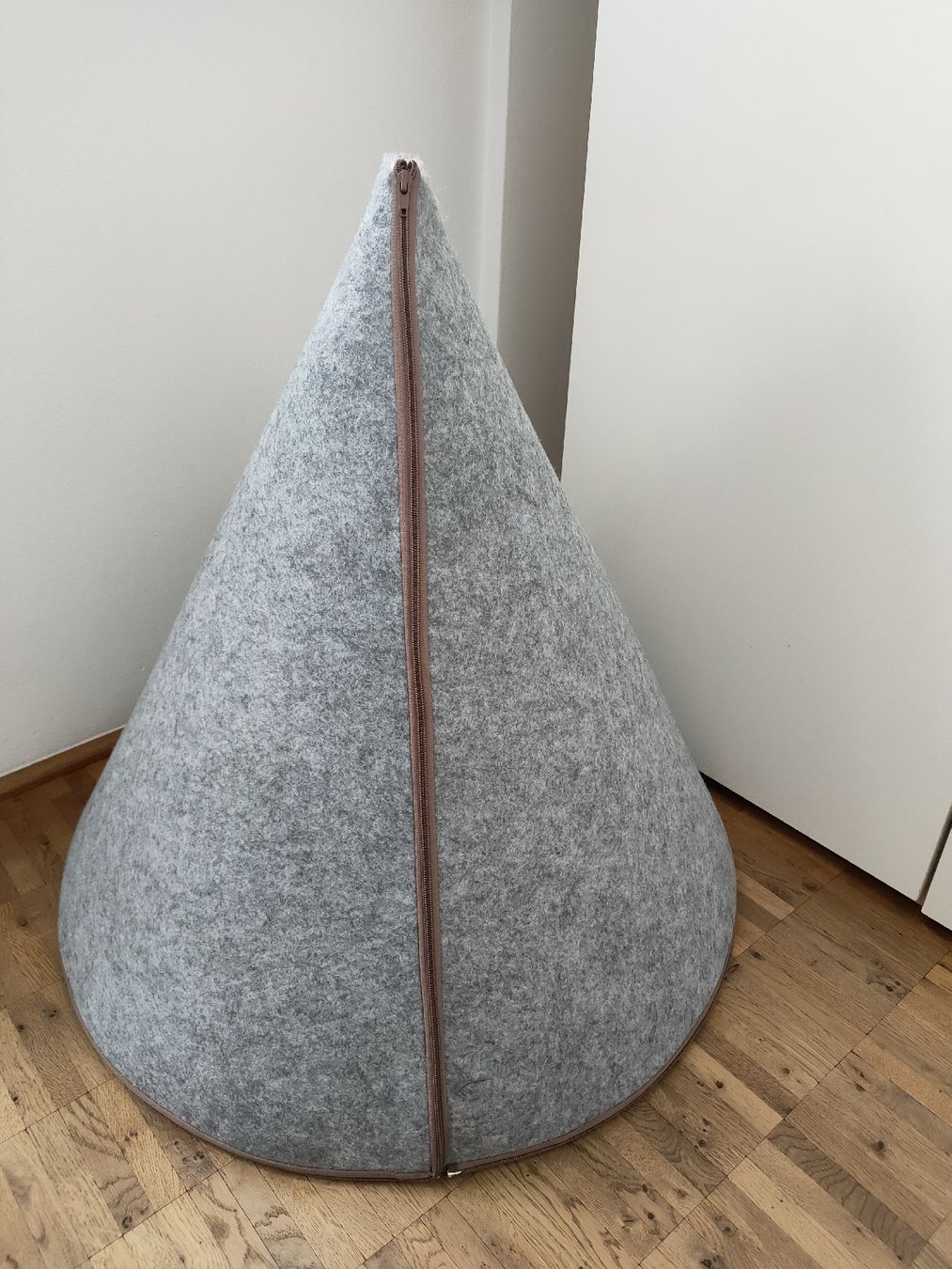 Cucce & Letti: Pet&Co Tonto Luxury Tipi S – Usato da Flaach venduto da Bobby777 1