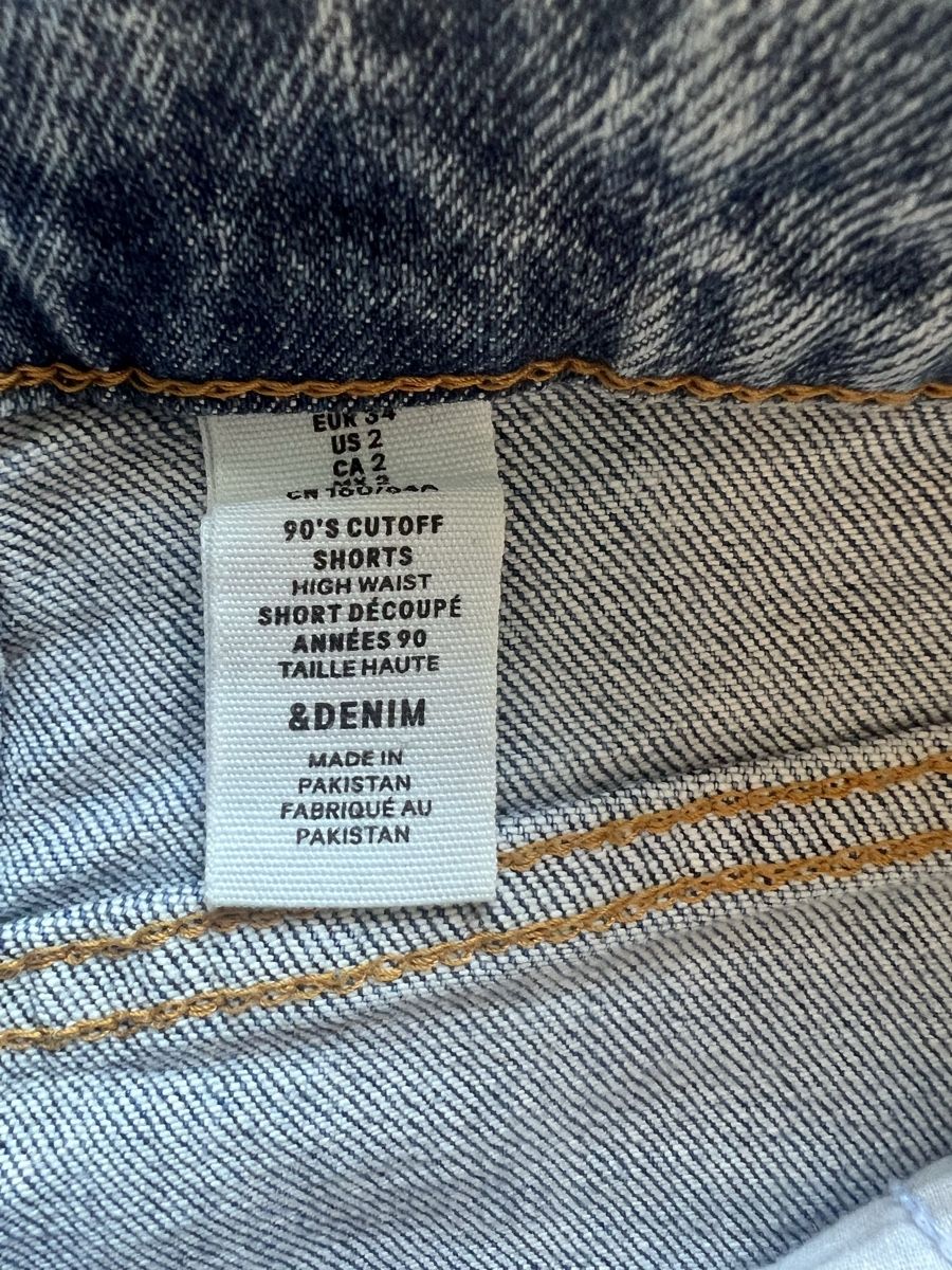H&M Jeans: H&M Jeans shorts 34 – Nuovo (secondo la descrizione) da Neuhaus SG venduto da bernike 1