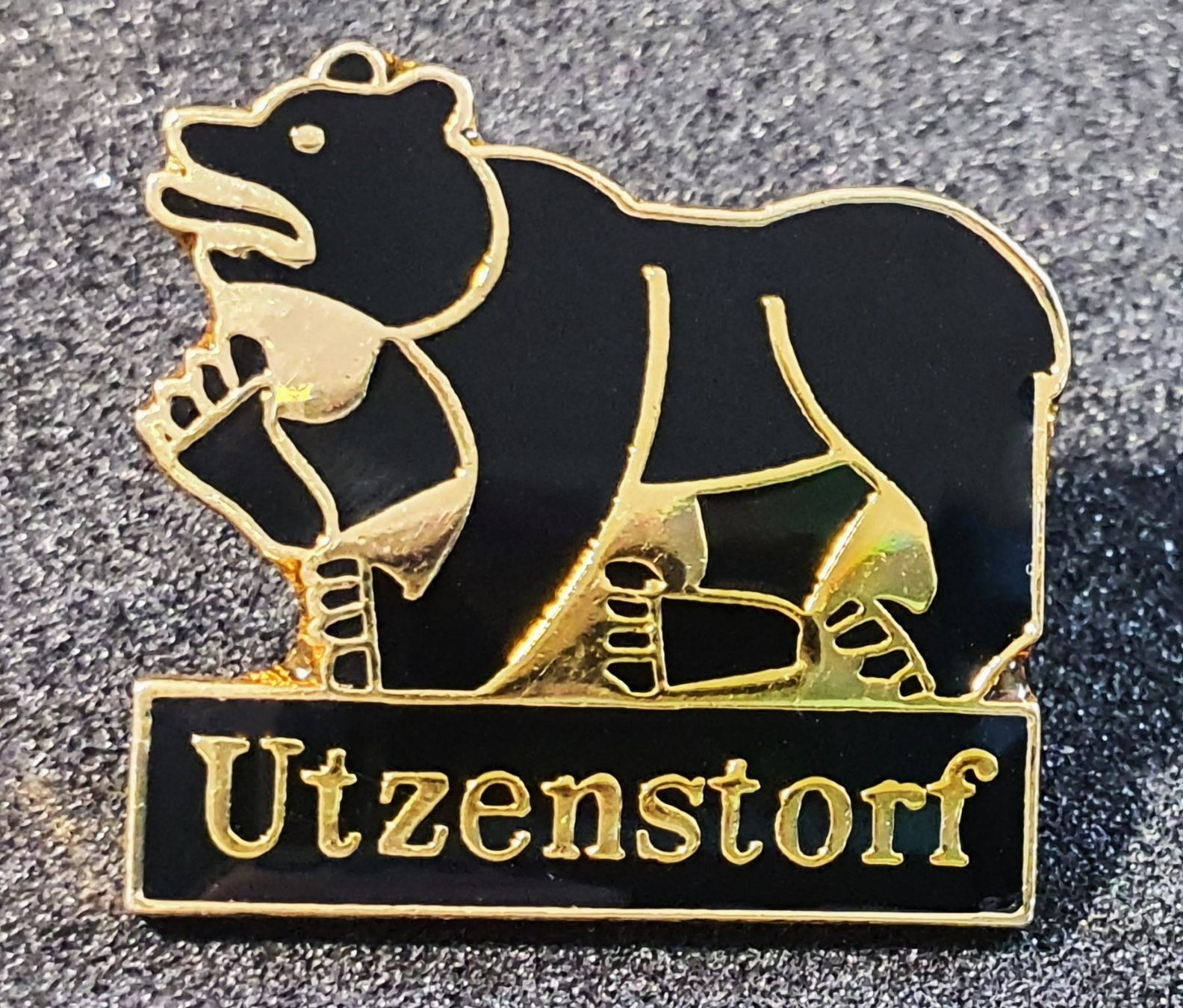 Placchette & Badge: T754 - Pin Bär Utzenstorf – Usato da Reinach BL venduto da Boston-Verkauf