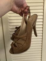 Prada Slingpumps aus Leder, nude, Gr. 40.5