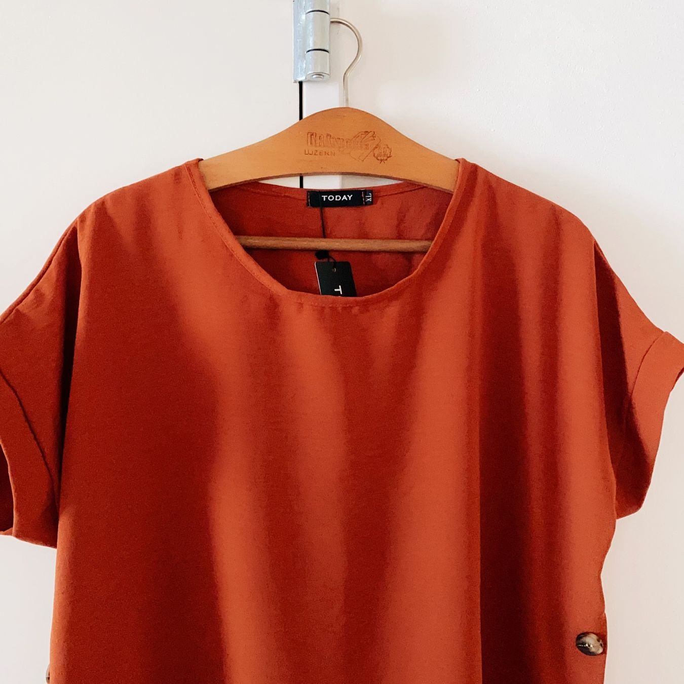 Weekday Tops: Today Shirt elma – Neu und originalverpackt aus Luzern von Sommer_26