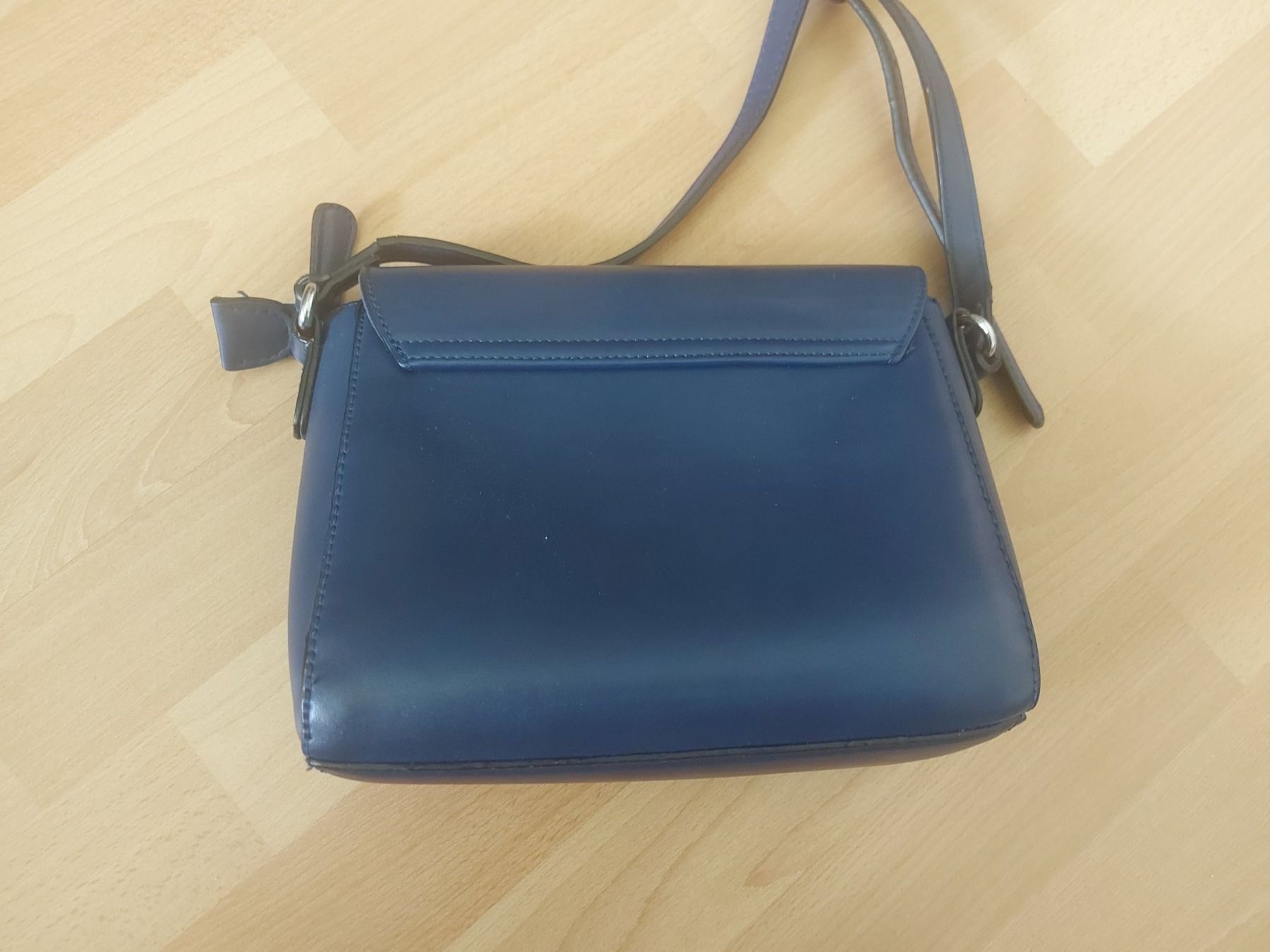 Taschen für Damen: Umhängetasche blau – Gebraucht aus Schötz von chr_khn7 1