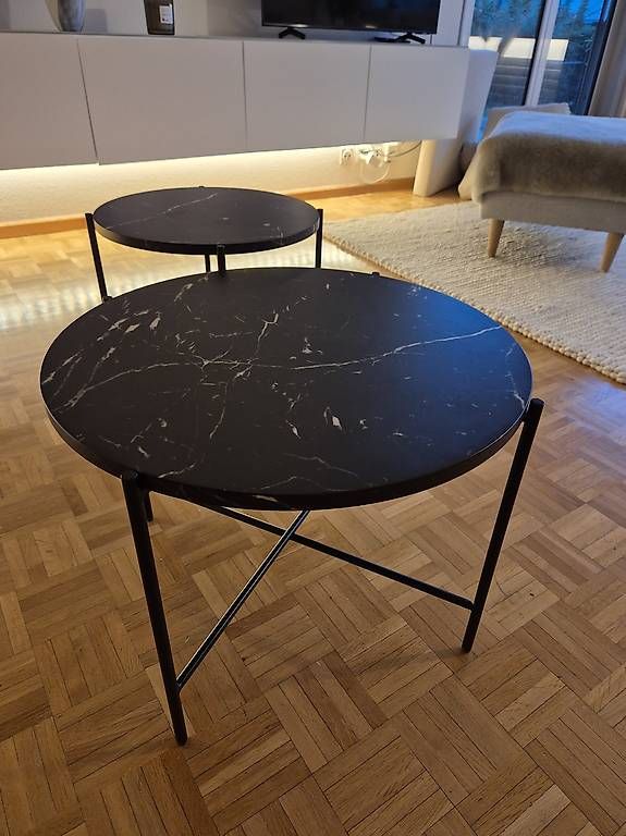 Tables: Couchtisch schwarz Marmoroptik – D'occasion à Meilen par Lea_K