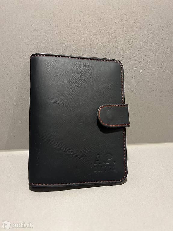 Altro in  Abbigliamento & Accessori: Passport Etui mit RFID Schutz, neuwertig – Usato da Stäfa venduto da FinTonic 1