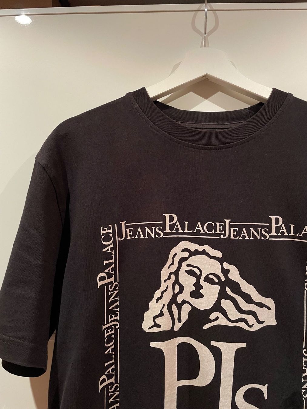 Palace T-shirt: Palace T Shirt – Usato da Speicher venduto da Loackerzzz 1