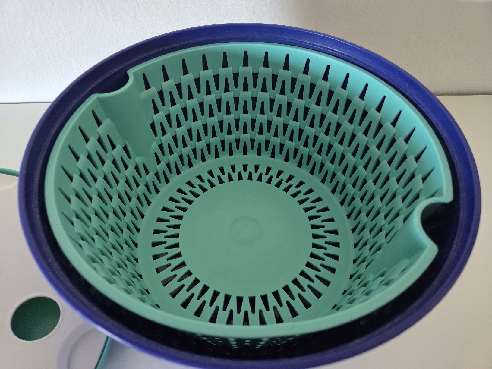 Tupperware Contenitori & Simili: Tupperware Salatschleuder – Usato da Embrach venduto da Musti20 1