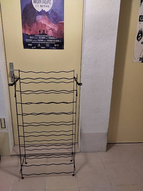 Regale: Portes-bouteilles en métal  – Gebraucht aus Yverdon-les-Bains von stephanie.kaelin 1
