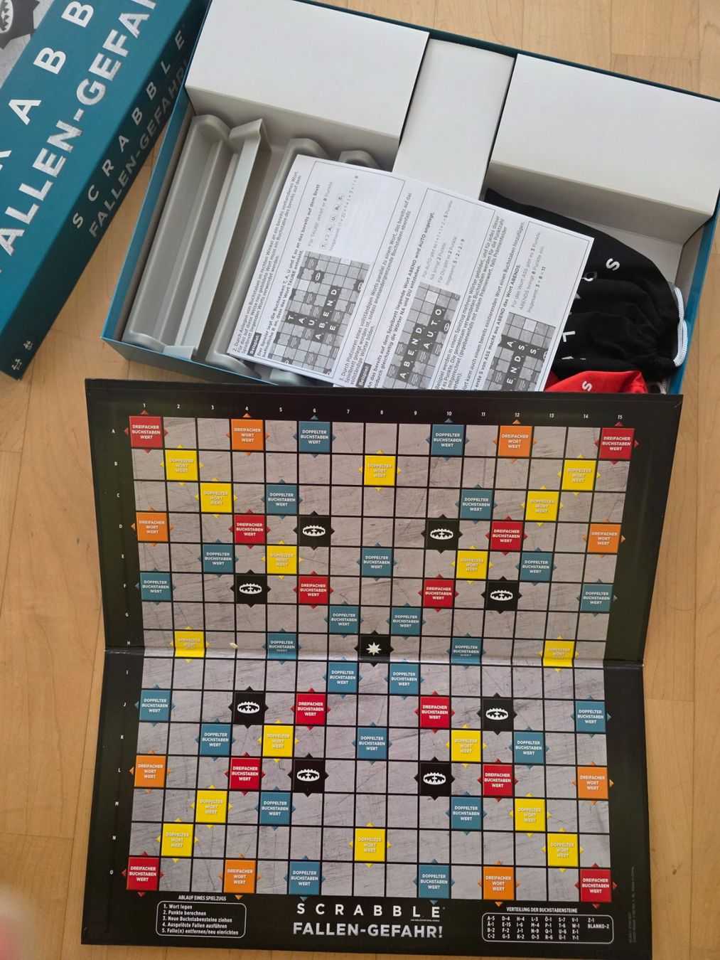 Giochi: Scrabble Fallen Gefahr - neuwertig – Usato da Steinhausen venduto da Guelosch