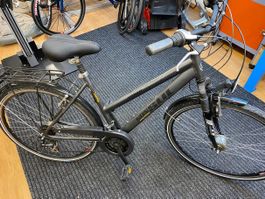 Gut erhaltenes Fahrrad
